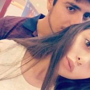 Meet your Posher, Estefani